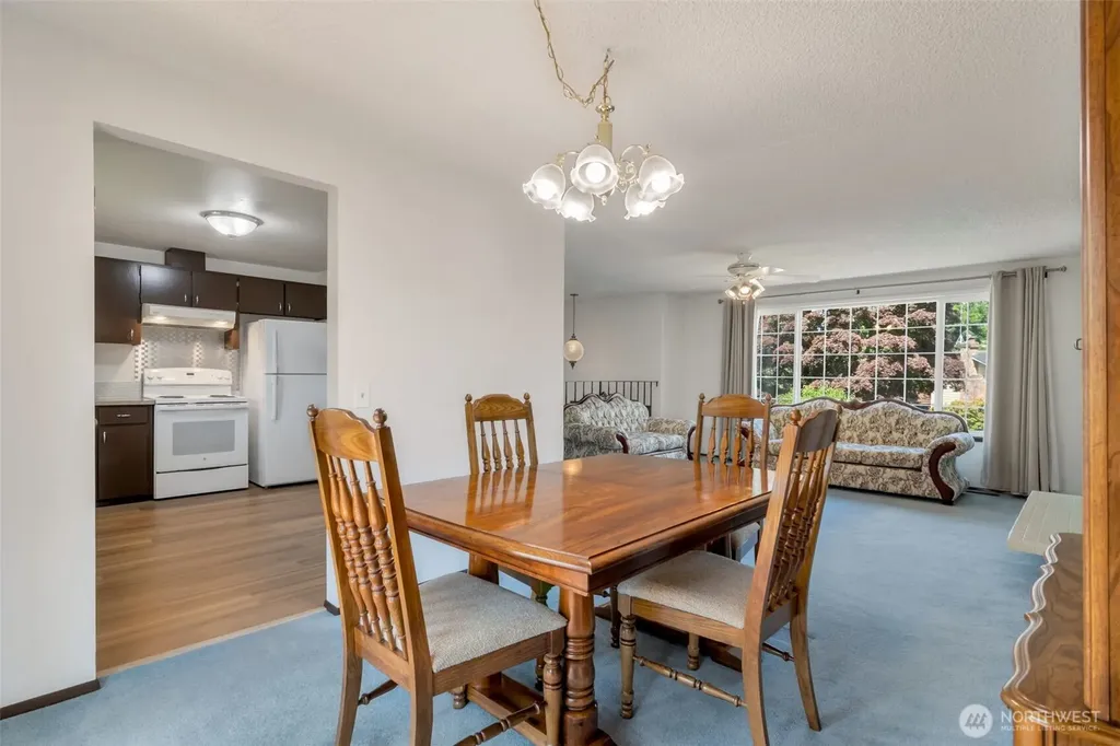 18925 49th Place W Lynnwood WA 98036