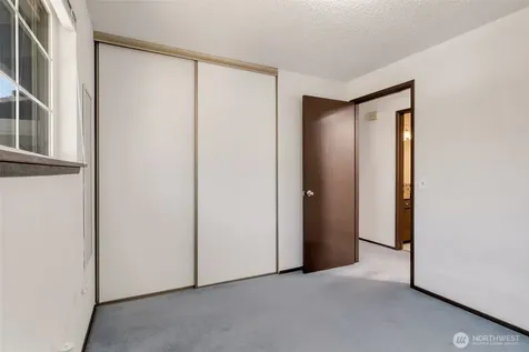 18925 49th Place W Lynnwood WA 98036