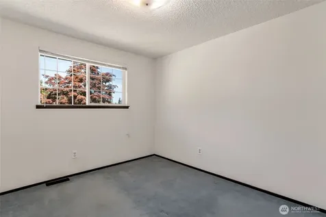18925 49th Place W Lynnwood WA 98036