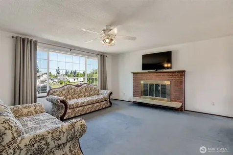 18925 49th Place W Lynnwood WA 98036