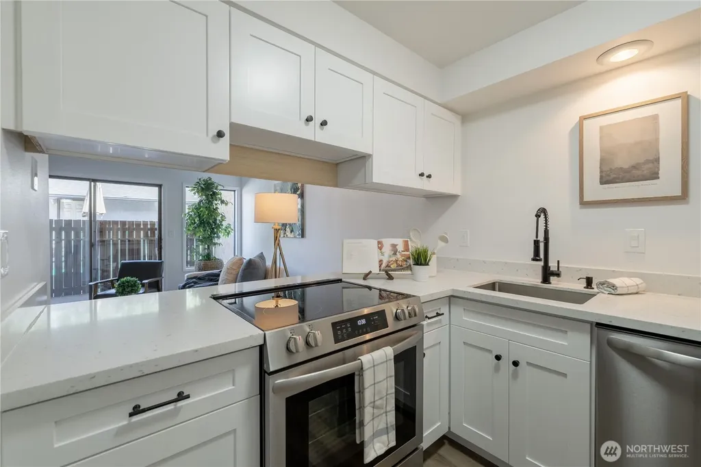 216 SW 154th Street Burien WA 98166