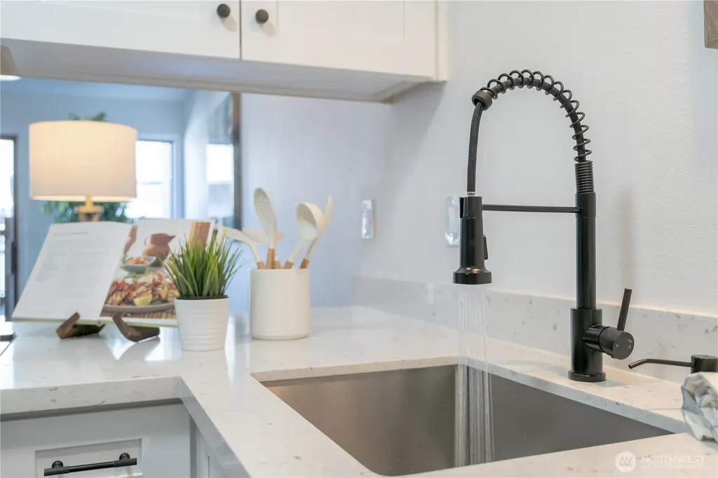 216 SW 154th Street Burien WA 98166