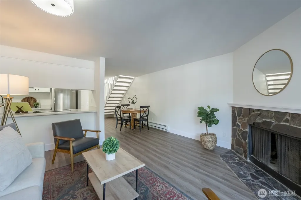 216 SW 154th Street Burien WA 98166