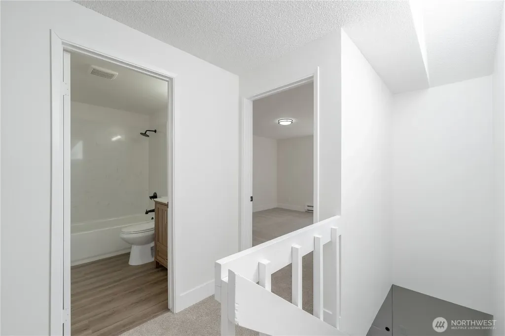 216 SW 154th Street Burien WA 98166