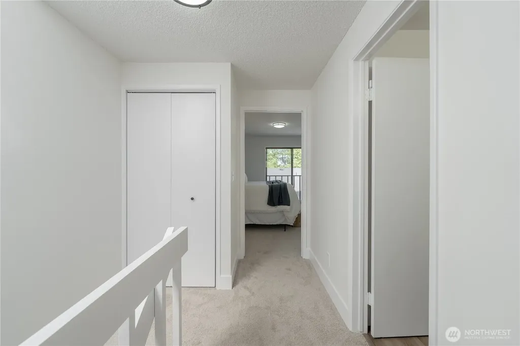 216 SW 154th Street Burien WA 98166