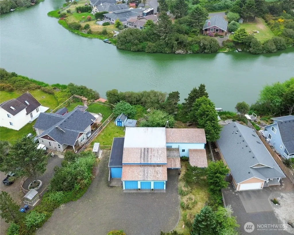 359 Otsego Street SW Ocean Shores WA 98569
