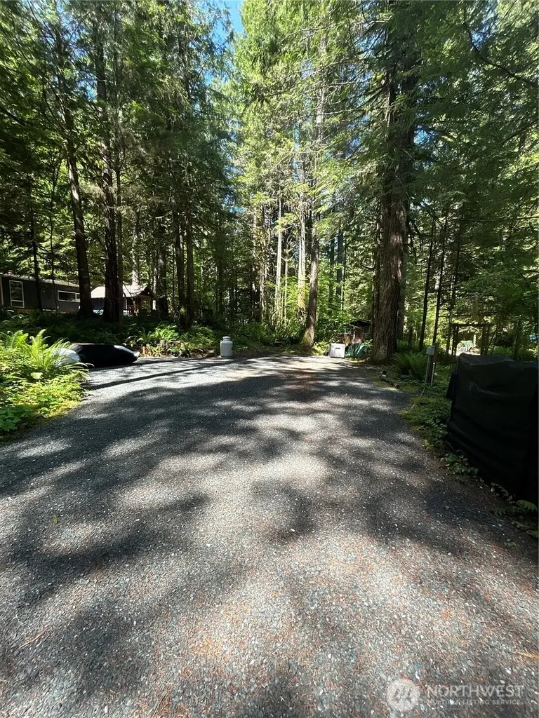 159 Big River Blvd E Deming WA 98244