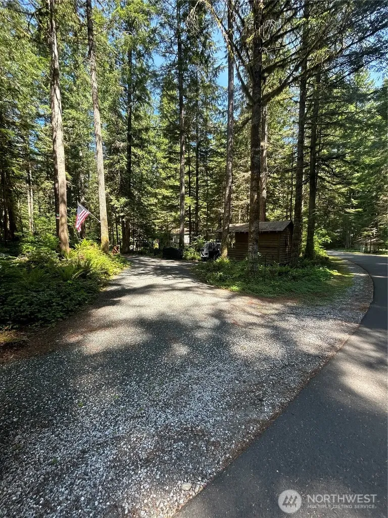 159 Big River Blvd E Deming WA 98244