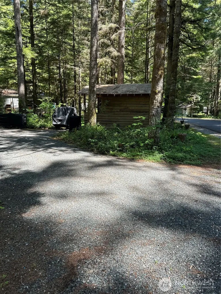 159 Big River Blvd E Deming WA 98244