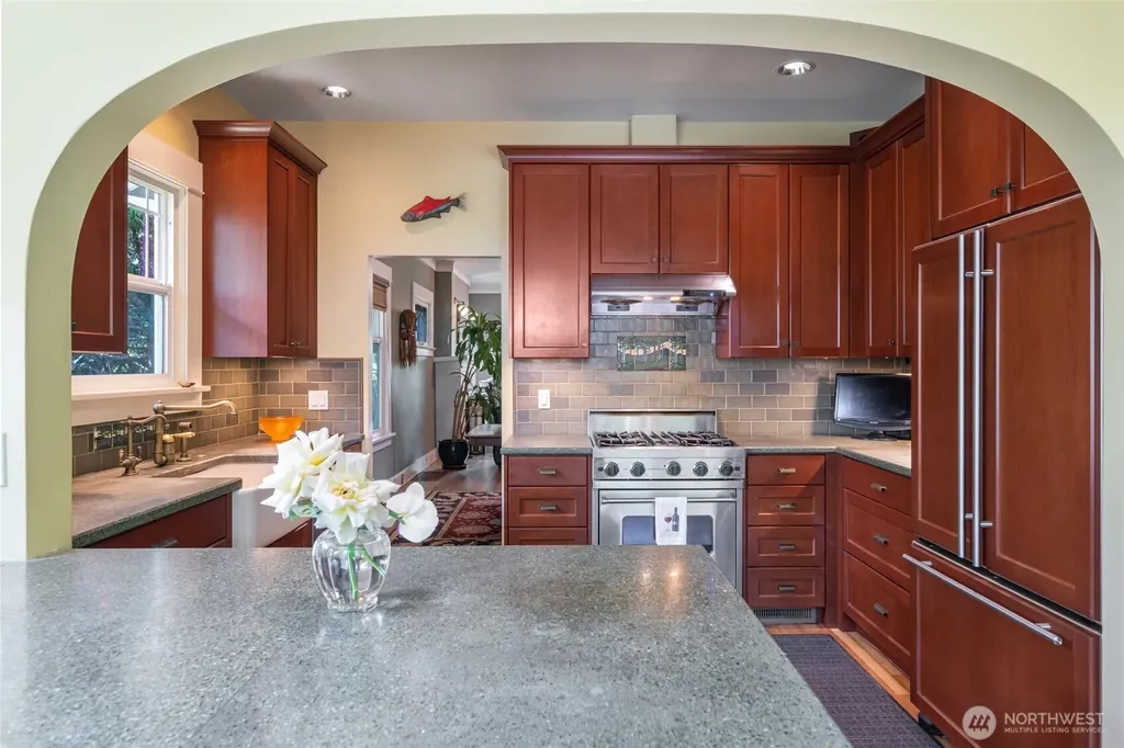 4010 Ashworth Avenue N Seattle WA 98103