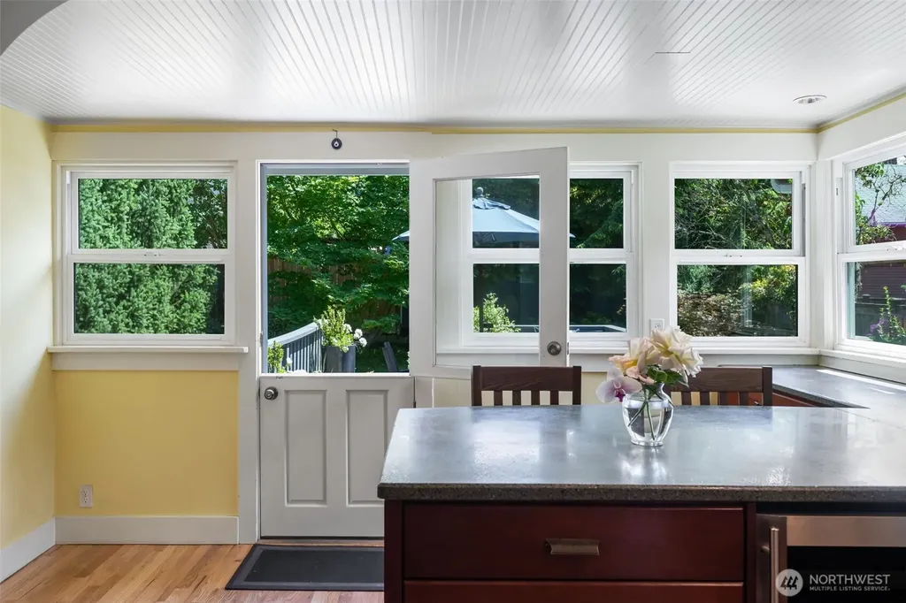 4010 Ashworth Avenue N Seattle WA 98103