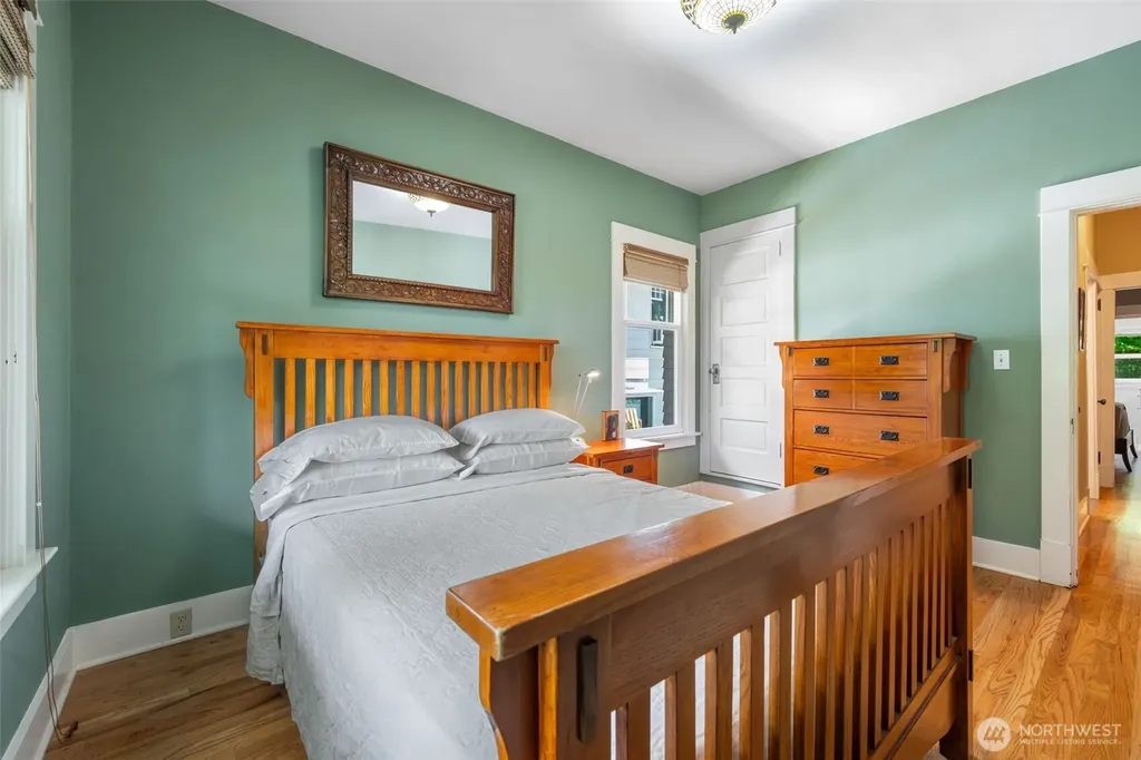 4010 Ashworth Avenue N Seattle WA 98103