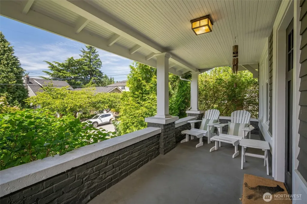 4010 Ashworth Avenue N Seattle WA 98103