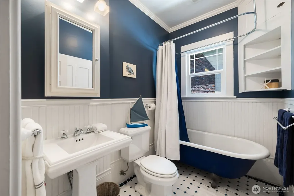 4010 Ashworth Avenue N Seattle WA 98103