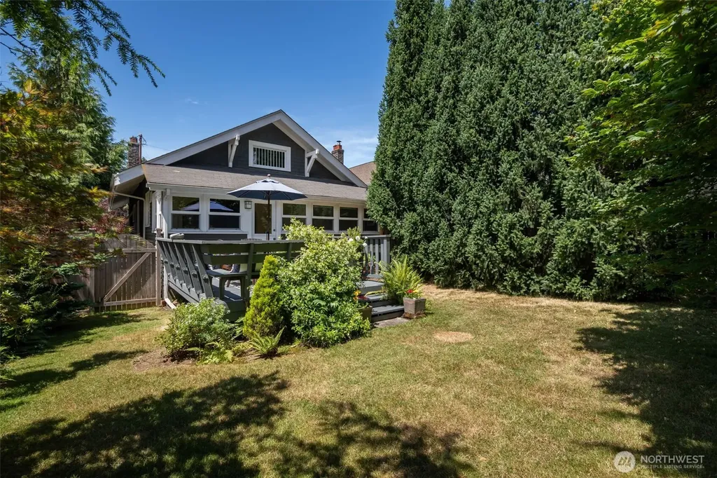 4010 Ashworth Avenue N Seattle WA 98103
