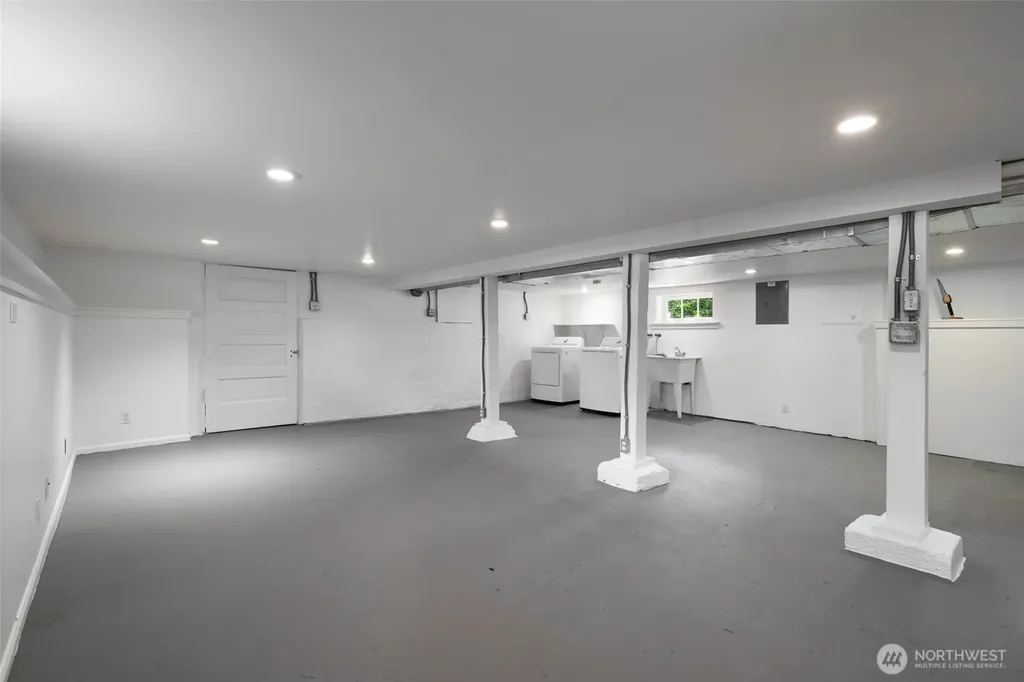 4010 Ashworth Avenue N Seattle WA 98103
