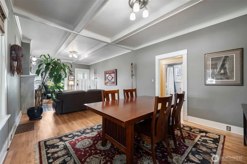 4010 Ashworth Avenue N Seattle WA 98103