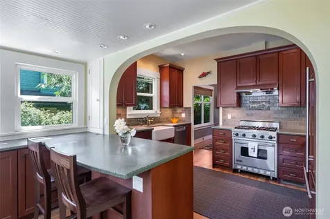 4010 Ashworth Avenue N Seattle WA 98103