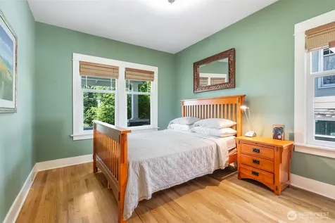 4010 Ashworth Avenue N Seattle WA 98103
