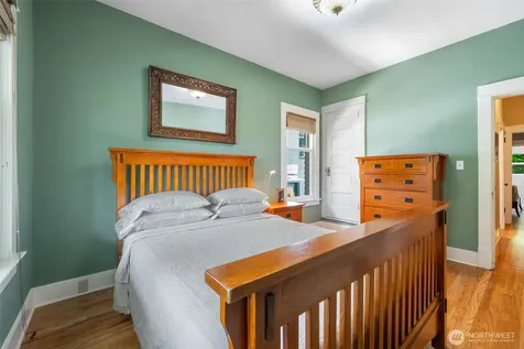 4010 Ashworth Avenue N Seattle WA 98103