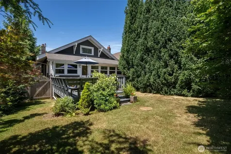 4010 Ashworth Avenue N Seattle WA 98103