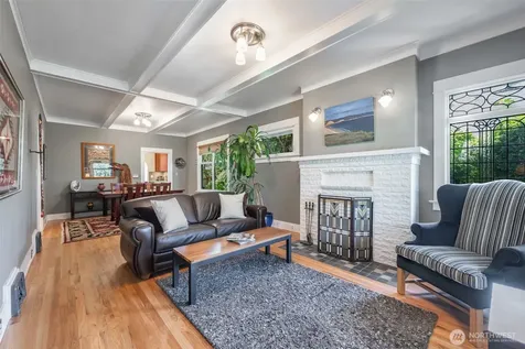 4010 Ashworth Avenue N Seattle WA 98103