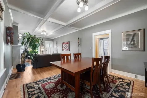 4010 Ashworth Avenue N Seattle WA 98103