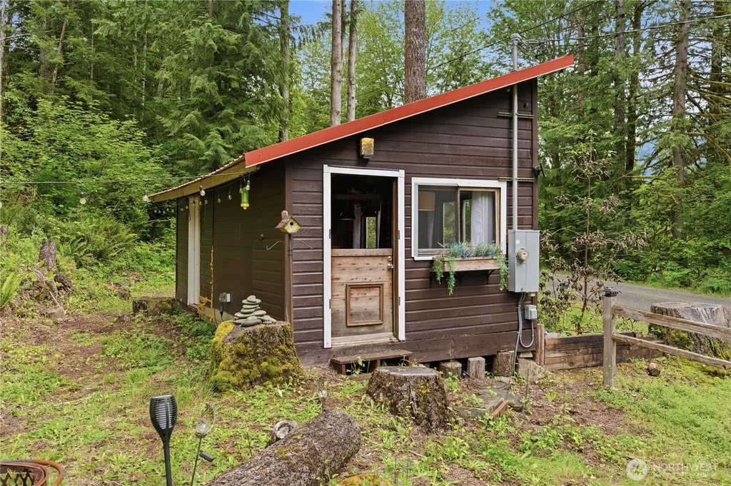3320 Duckabush Road Brinnon WA 98320