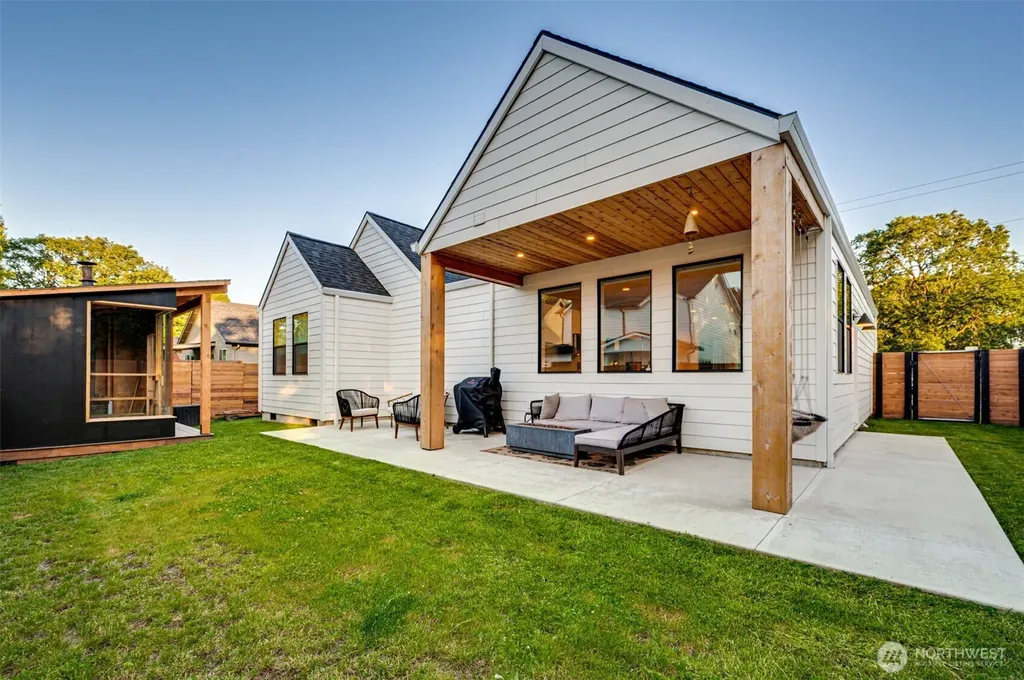 750 Washington Street Woodland WA 98674