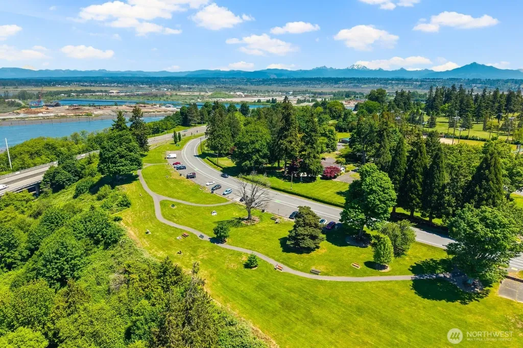 528 Wetmore Avenue Everett WA 98201