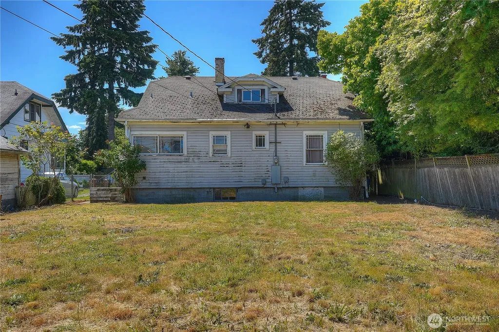 511 S 35th Street Tacoma WA 98418