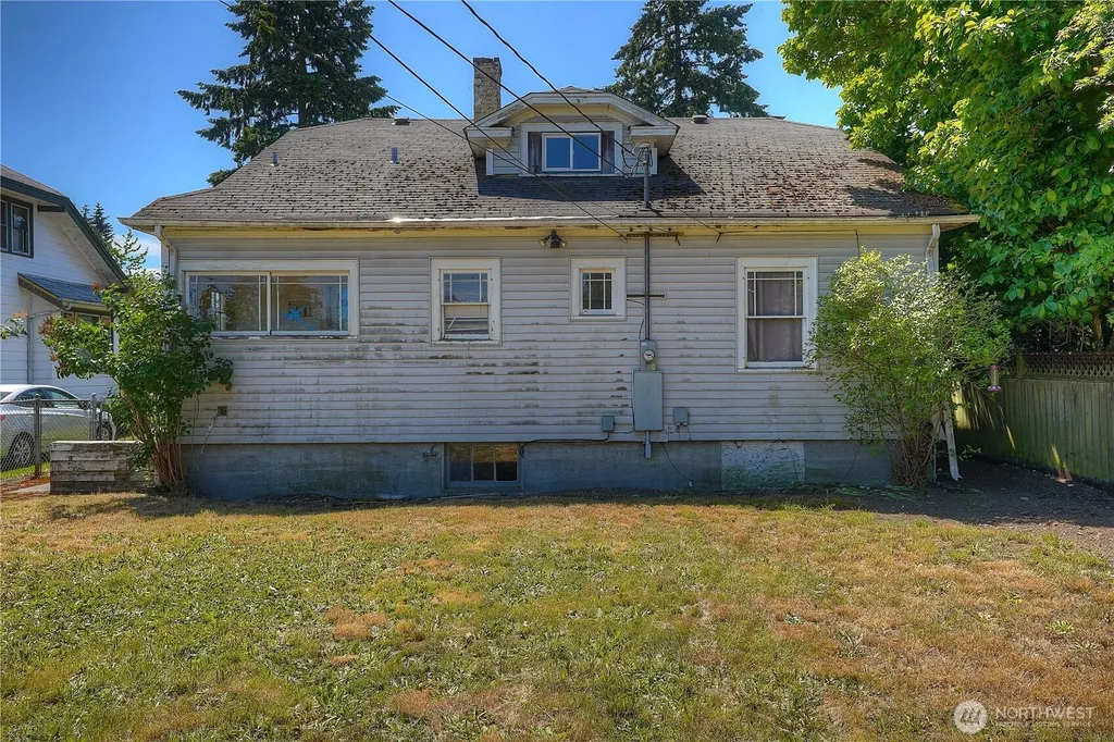 511 S 35th Street Tacoma WA 98418
