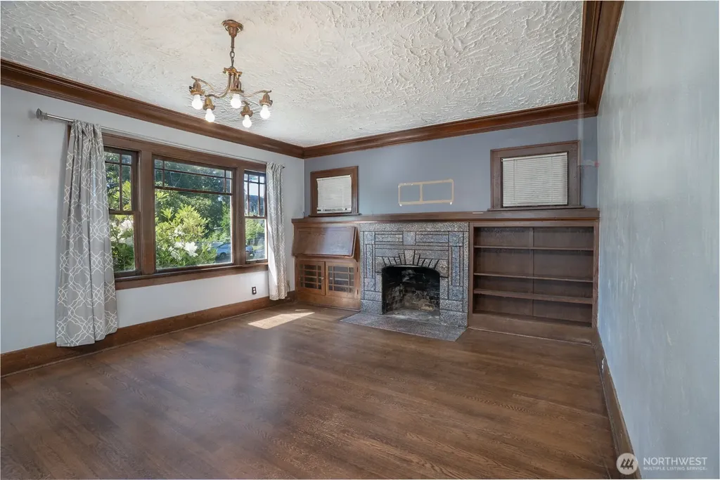 511 S 35th Street Tacoma WA 98418