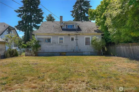 511 S 35th Street Tacoma WA 98418