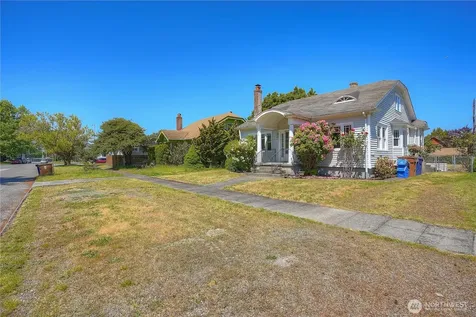 511 S 35th Street Tacoma WA 98418