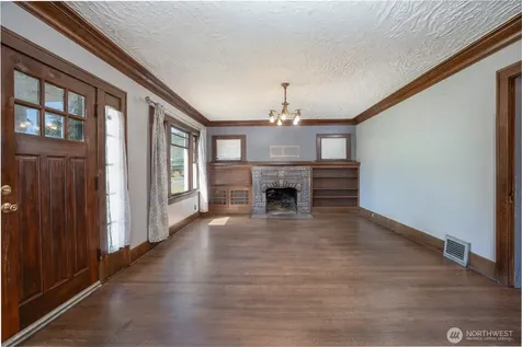 511 S 35th Street Tacoma WA 98418
