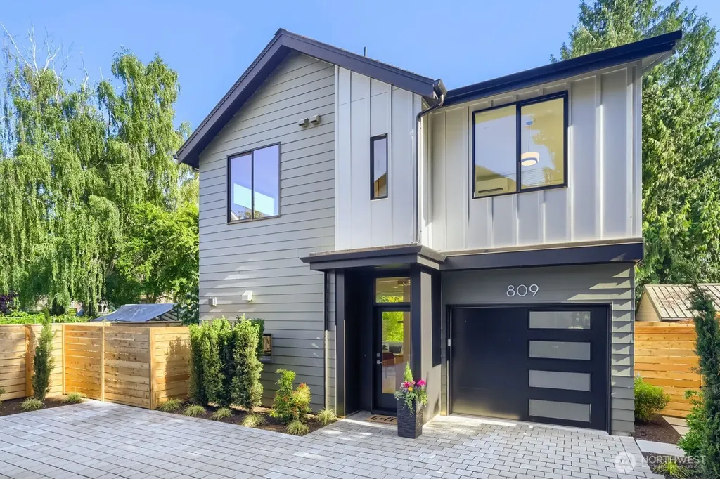 809 NE 90th Street Seattle WA 98115