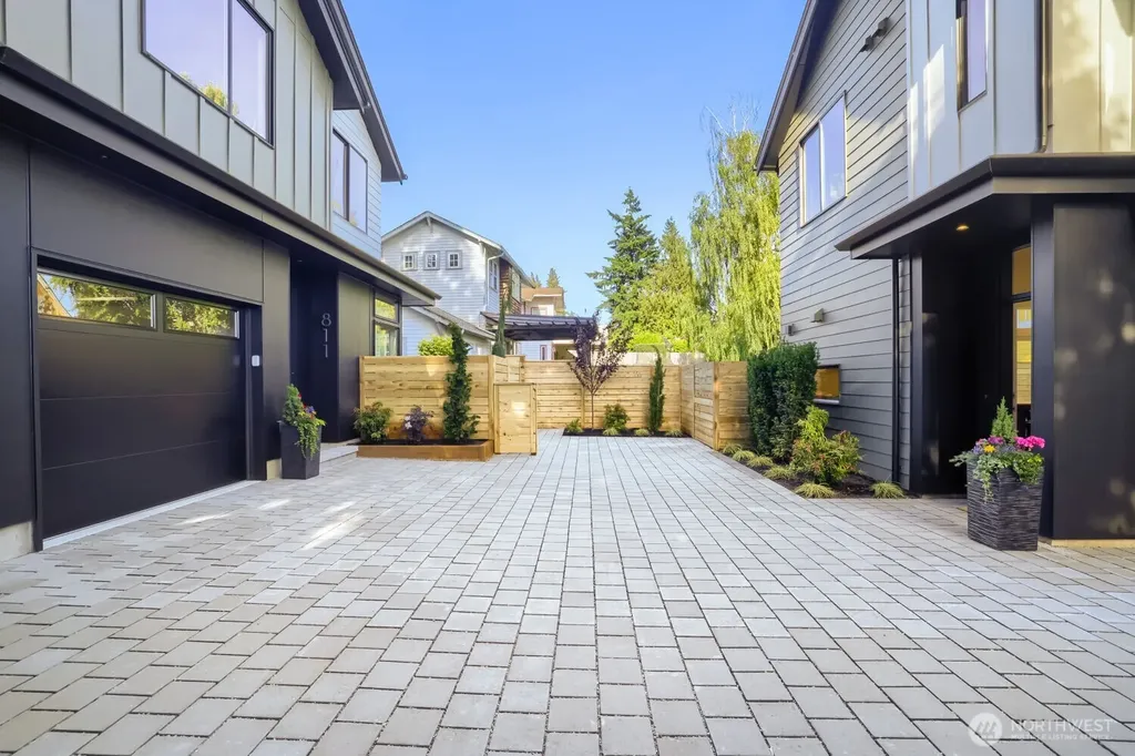 809 NE 90th Street Seattle WA 98115