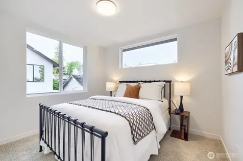 809 NE 90th Street Seattle WA 98115