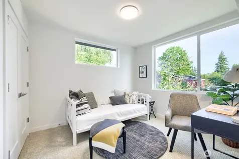 809 NE 90th Street Seattle WA 98115