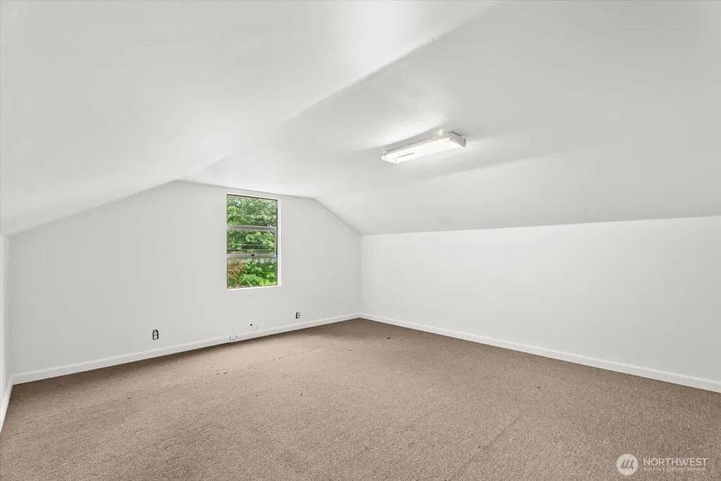 11857 22nd Avenue SW Burien WA 98146