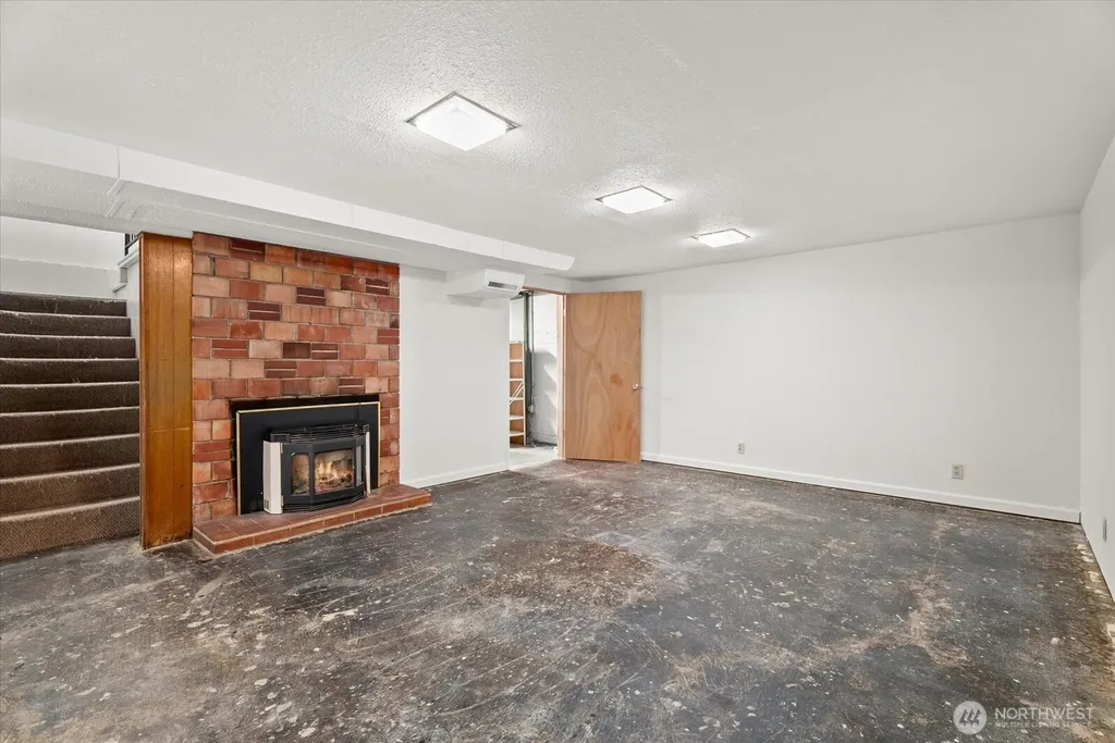 11857 22nd Avenue SW Burien WA 98146
