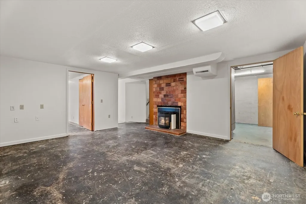 11857 22nd Avenue SW Burien WA 98146