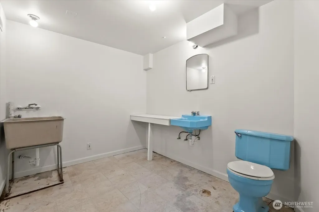 11857 22nd Avenue SW Burien WA 98146