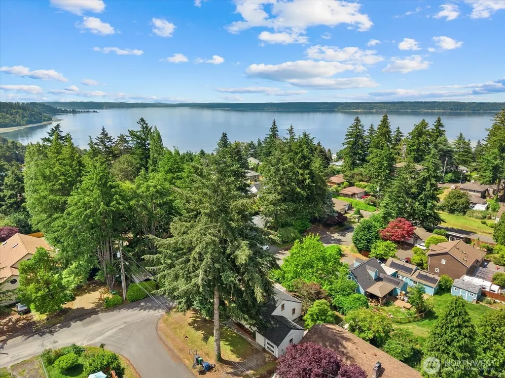 11857 22nd Avenue SW Burien WA 98146