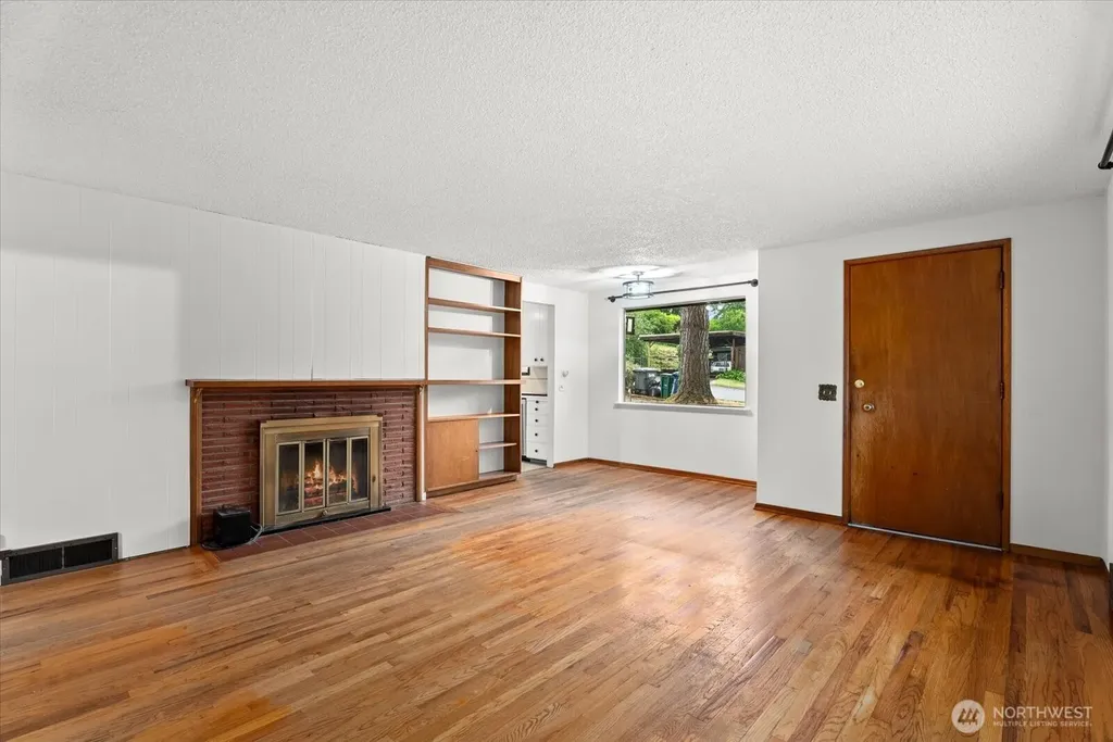 11857 22nd Avenue SW Burien WA 98146