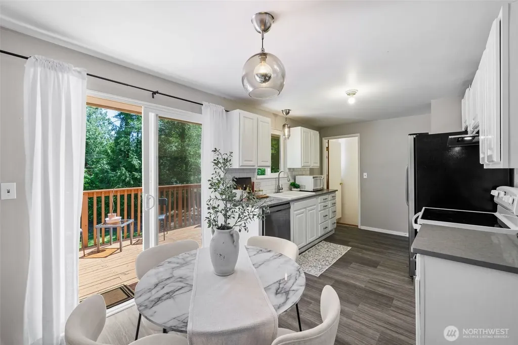 30108 2nd Avenue SW Federal Way WA 98023