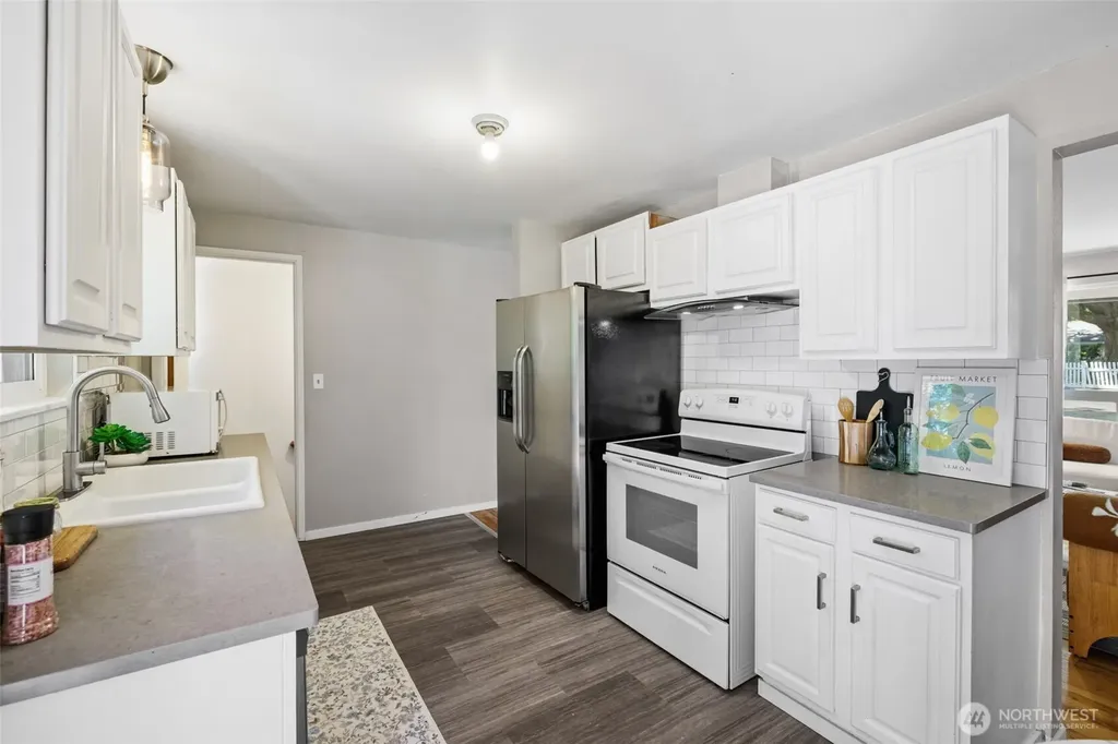 30108 2nd Avenue SW Federal Way WA 98023