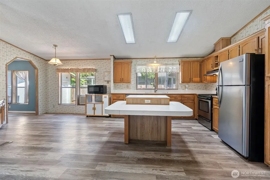 2084 Hastings Lane SE Port Orchard WA 98367