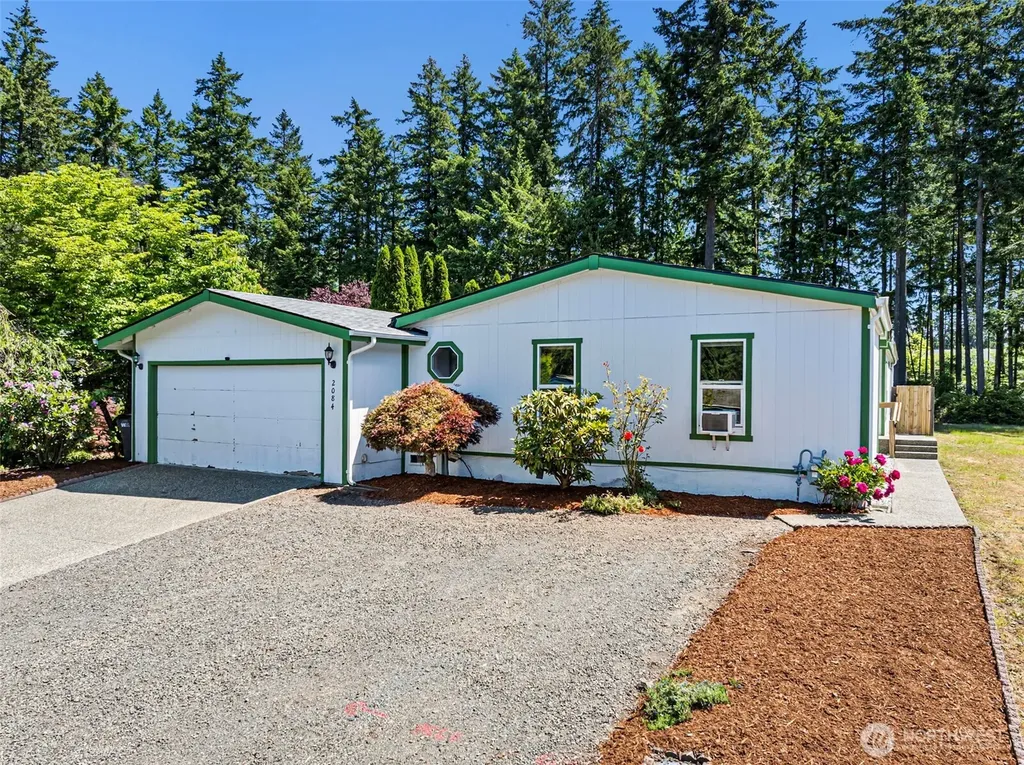 2084 Hastings Lane SE Port Orchard WA 98367